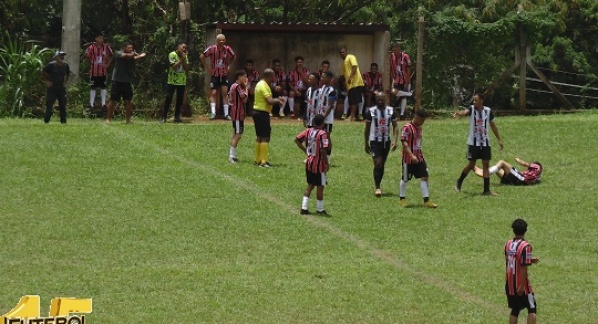 Santa Terezinha atropela o Planeta e define a chave D