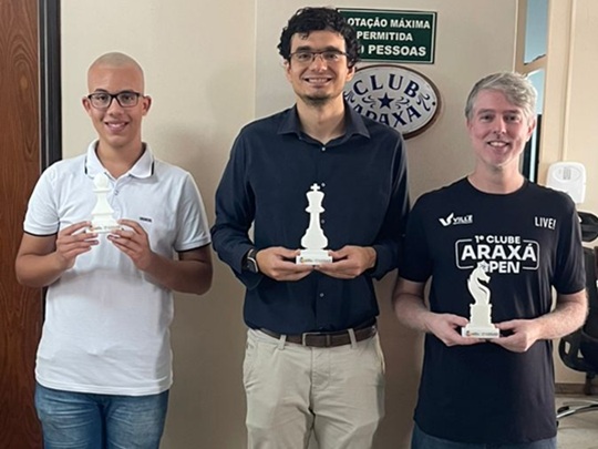 1º Torneio de Xadrez do Clube Araxá reúne enxadristas e movimenta o cenário local