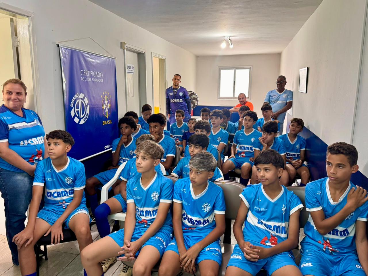 Projeto Lobinho promove palestra sobre valores e formação esportiva com o professor Willian Udyson