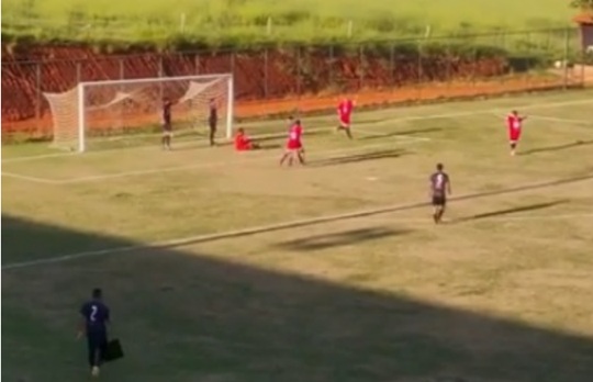 Santa Vitória e Amigos empatam pela Vila Cup