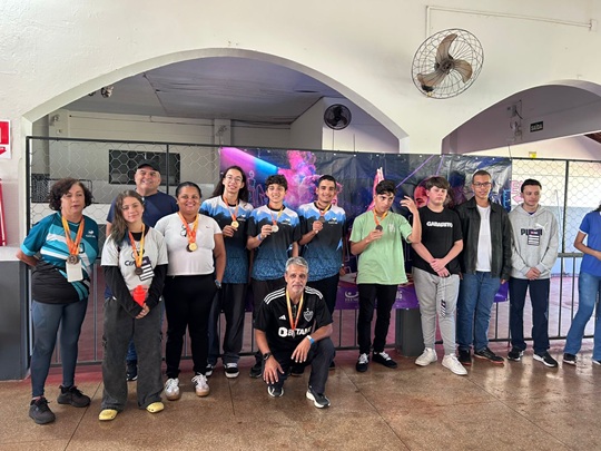 Xadrez araxaense classifica 5 enxadristas para Etapa Regional do JEMG 2026